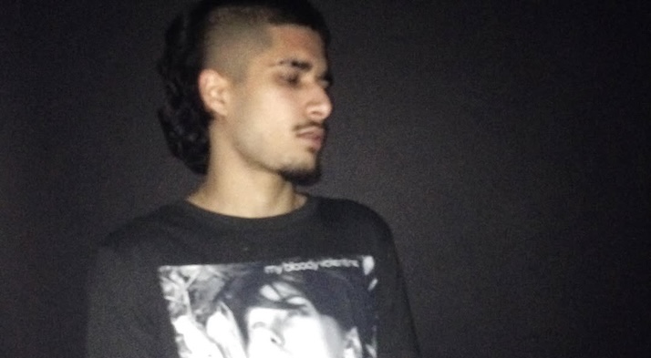 Download & Lyrics of the song Fakemink – Under Your Skin