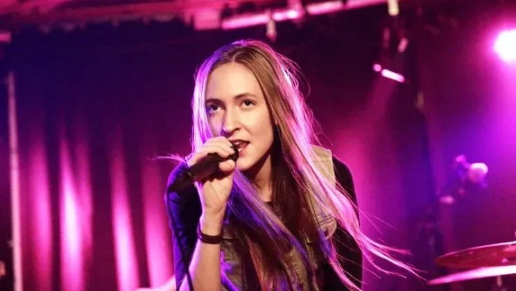 Lyrics, Download, MP3 Song Fine Glindvad – blood meadow